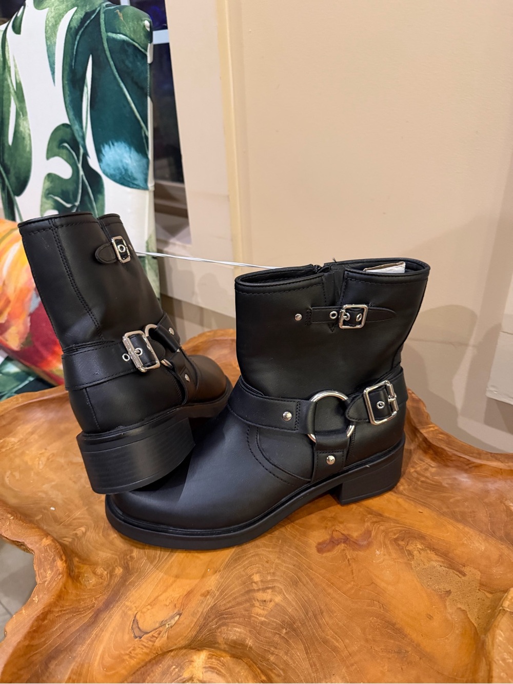 New UNIVERSAL THREAD CONNOR Black faux Leather Buckle Ankle Boots Women’s 11